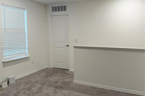 Casa en alquiler en Port St. Lucie, Florida, 4 dormitorios, 242.47 m2 № 2075724 - foto 10