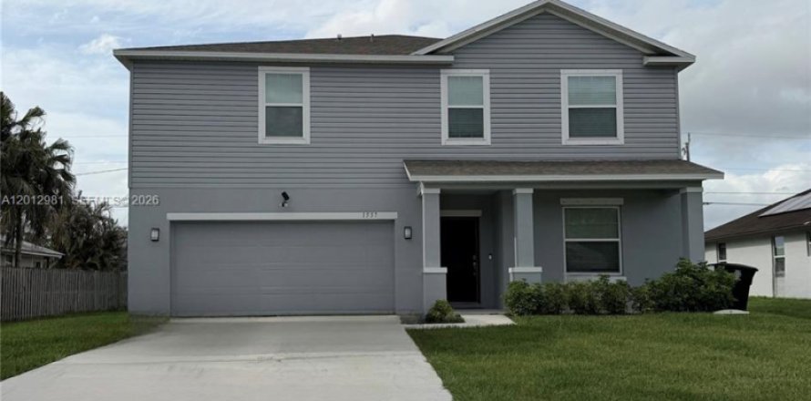 Casa en Port St. Lucie, Florida 4 dormitorios, 242.47 m2 № 2075724