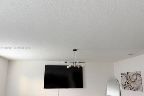 Casa en alquiler en Port St. Lucie, Florida, 4 dormitorios, 242.47 m2 № 2075724 - foto 4