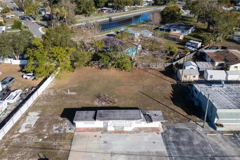 Commercial property in Auburndale, Florida 39.95 sq.m. № 1732779 - photo 1