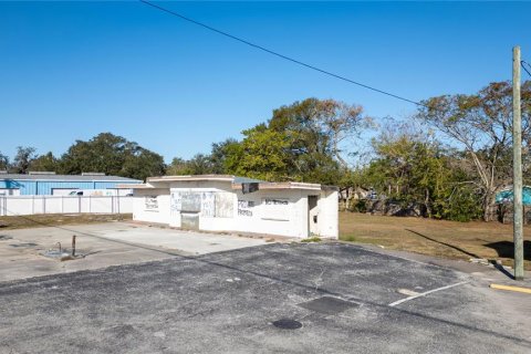 Commercial property in Auburndale, Florida 39.95 sq.m. № 1732779 - photo 4