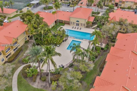 Condominio en alquiler en Hialeah, Florida, 1 dormitorio, 68.28 m2 № 2008298 - foto 2