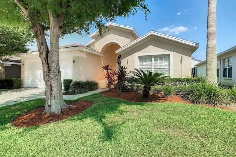 House in Davenport, Florida 4 bedrooms, 155.33 sq.m. № 1203843 - photo 3