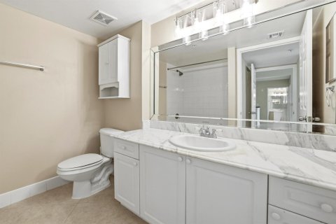 Copropriété à vendre à Tequesta, Floride: 2 chambres, 92.07 m2 № 2389874 - photo 17