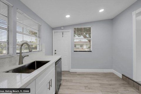 House in Delray Beach, Florida 3 bedrooms, 116.13 sq.m. № 2251509 - photo 6