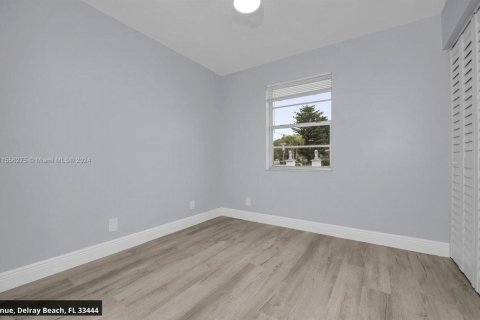 House in Delray Beach, Florida 3 bedrooms, 116.13 sq.m. № 2251509 - photo 7