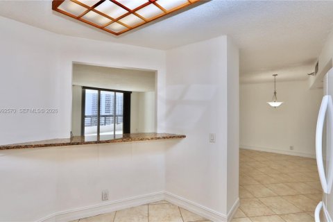 Condominio en venta en Aventura, Florida, 2 dormitorios, 125.7 m2 № 2056654 - foto 9