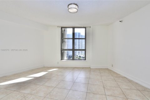 Condominio en venta en Aventura, Florida, 2 dormitorios, 125.7 m2 № 2056654 - foto 22