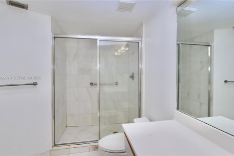 Condominio en venta en Aventura, Florida, 2 dormitorios, 125.7 m2 № 2056654 - foto 27