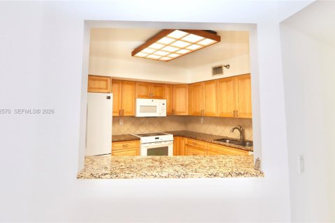 Condominio en venta en Aventura, Florida, 2 dormitorios, 125.7 m2 № 2056654 - foto 6