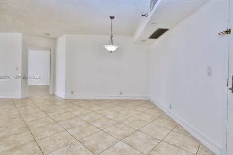 Condominio en venta en Aventura, Florida, 2 dormitorios, 125.7 m2 № 2056654 - foto 13