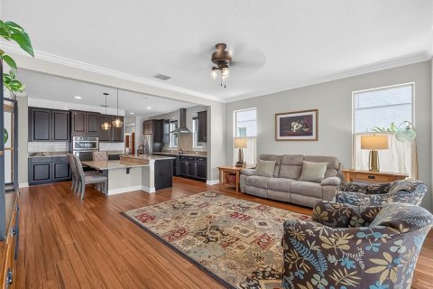House in Windermere, Florida 4 bedrooms, 348.01 sq.m. № 2321417 - photo 5