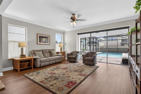 House in Windermere, Florida 4 bedrooms, 348.01 sq.m. № 2321417 - photo 3