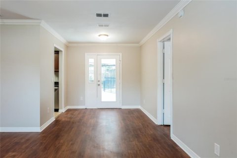 House in Orlando, Florida 3 bedrooms, 134.06 sq.m. № 2197786 - photo 2