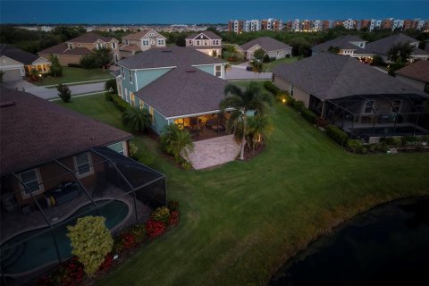 Villa ou maison à vendre à Lakewood Ranch, Floride: 4 chambres, 242.2 m2 № 2105445 - photo 11