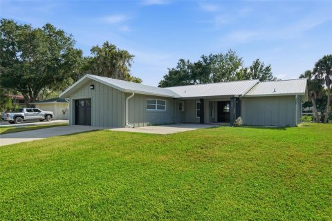 Villa ou maison à vendre à Crystal River, Floride: 3 chambres, 161.84 m2 № 2342104 - photo 2