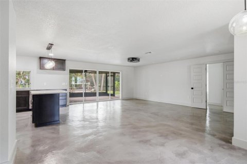 Villa ou maison à vendre à Crystal River, Floride: 3 chambres, 161.84 m2 № 2342104 - photo 21