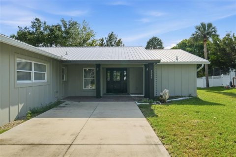 Villa ou maison à vendre à Crystal River, Floride: 3 chambres, 161.84 m2 № 2342104 - photo 10