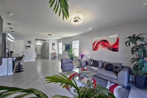 House in Davenport, Florida 5 bedrooms, 234.3 sq.m. № 1818830 - photo 8