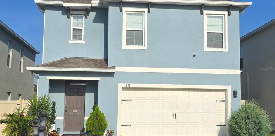 House in Davenport, Florida 5 bedrooms, 234.3 sq.m. № 1818830