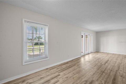 Copropriété à vendre à Saint Petersburg, Floride: 2 chambres, 98.1 m2 № 2304508 - photo 17