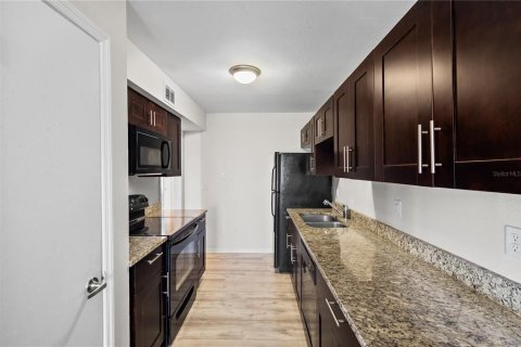 Copropriété à vendre à Saint Petersburg, Floride: 2 chambres, 98.1 m2 № 2304508 - photo 14