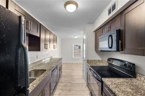 Copropriété à vendre à Saint Petersburg, Floride: 2 chambres, 98.1 m2 № 2304508 - photo 8