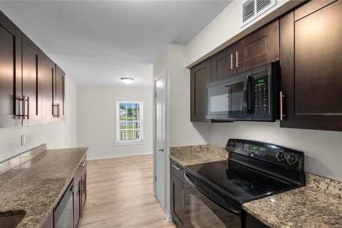 Copropriété à vendre à Saint Petersburg, Floride: 2 chambres, 98.1 m2 № 2304508 - photo 11