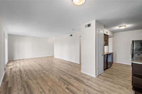 Copropriété à vendre à Saint Petersburg, Floride: 2 chambres, 98.1 m2 № 2304508 - photo 4
