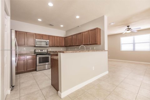 House in Cutler Bay, Florida 5 bedrooms, 270.9 sq.m. № 1920034 - photo 12