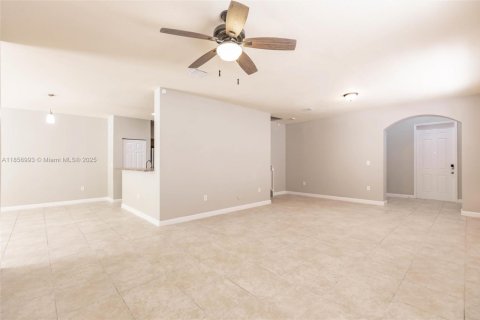 House in Cutler Bay, Florida 5 bedrooms, 270.9 sq.m. № 1920034 - photo 10