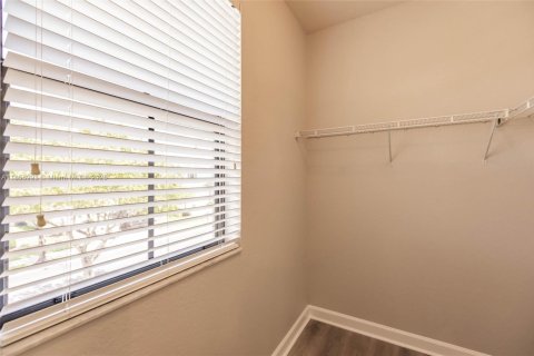 House in Cutler Bay, Florida 5 bedrooms, 270.9 sq.m. № 1920034 - photo 26