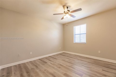 House in Cutler Bay, Florida 5 bedrooms, 270.9 sq.m. № 1920034 - photo 23