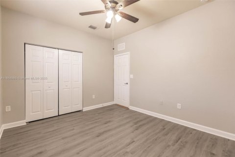 House in Cutler Bay, Florida 5 bedrooms, 270.9 sq.m. № 1920034 - photo 30