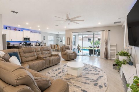 House in Ocala, Florida 4 bedrooms, 237.18 sq.m. № 2221364 - photo 4