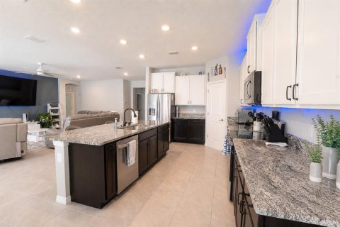 House in Ocala, Florida 4 bedrooms, 237.18 sq.m. № 2221364 - photo 8