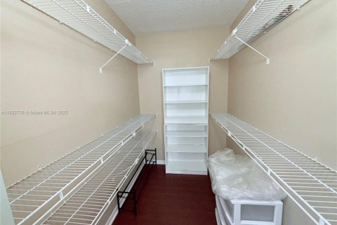 Condominio en venta en Tamarac, Florida, 2 dormitorios, 76.83 m2 № 1791042 - foto 12