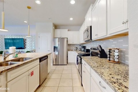 Townhouse in Kissimmee, Florida 5 bedrooms, 210.24 sq.m. № 1777173 - photo 5
