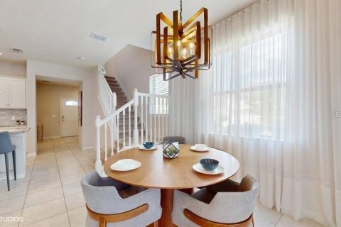 Townhouse in Kissimmee, Florida 5 bedrooms, 210.24 sq.m. № 1777173 - photo 2