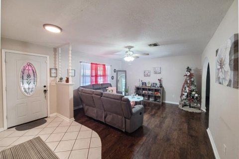 House in Ocala, Florida 3 bedrooms, 142.51 sq.m. № 1807489 - photo 6