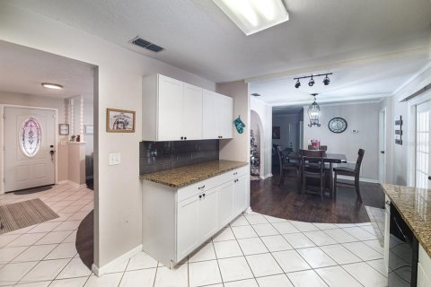 House in Ocala, Florida 3 bedrooms, 142.51 sq.m. № 1807489 - photo 9