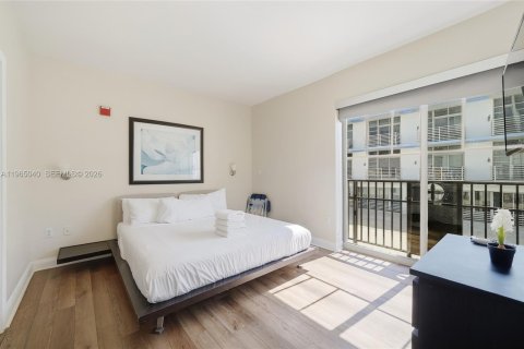 Hôtel, hôtellerie à vendre à Miami Beach, Floride: 1 chambre, 45.34 m2 № 2091195 - photo 15