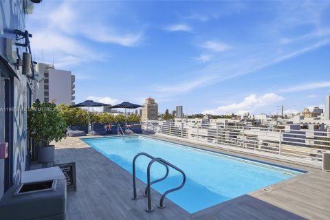 Hôtel, hôtellerie à vendre à Miami Beach, Floride: 1 chambre, 45.34 m2 № 2091195 - photo 19