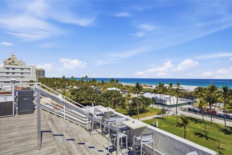 Hôtel, hôtellerie à vendre à Miami Beach, Floride: 1 chambre, 45.34 m2 № 2091195 - photo 22
