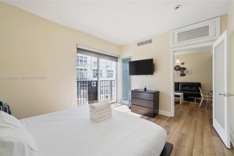 Hôtel, hôtellerie à vendre à Miami Beach, Floride: 1 chambre, 45.34 m2 № 2091195 - photo 14