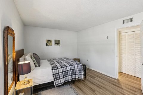 Condo in Tarpon Springs, Florida, 1 bedroom  № 1904635 - photo 20