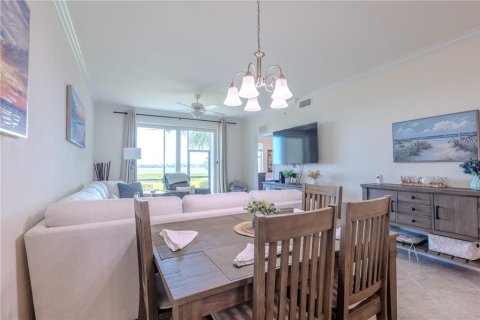 Condo in Bradenton, Florida, 2 bedrooms  № 2216688 - photo 9
