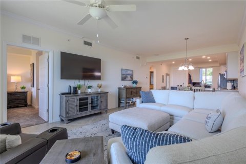 Condo in Bradenton, Florida, 2 bedrooms  № 2216688 - photo 11