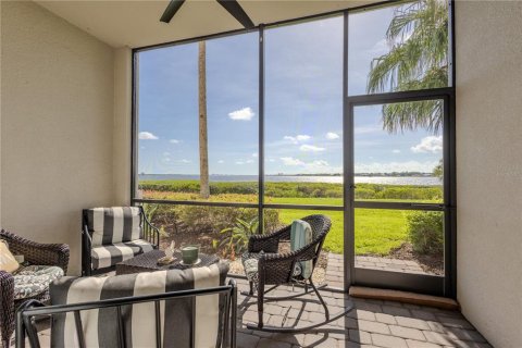 Condo in Bradenton, Florida, 2 bedrooms  № 2216688