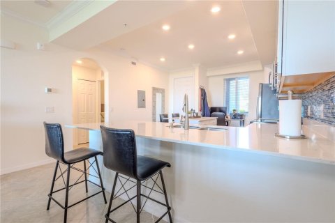 Condo in Bradenton, Florida, 2 bedrooms  № 2216688 - photo 8